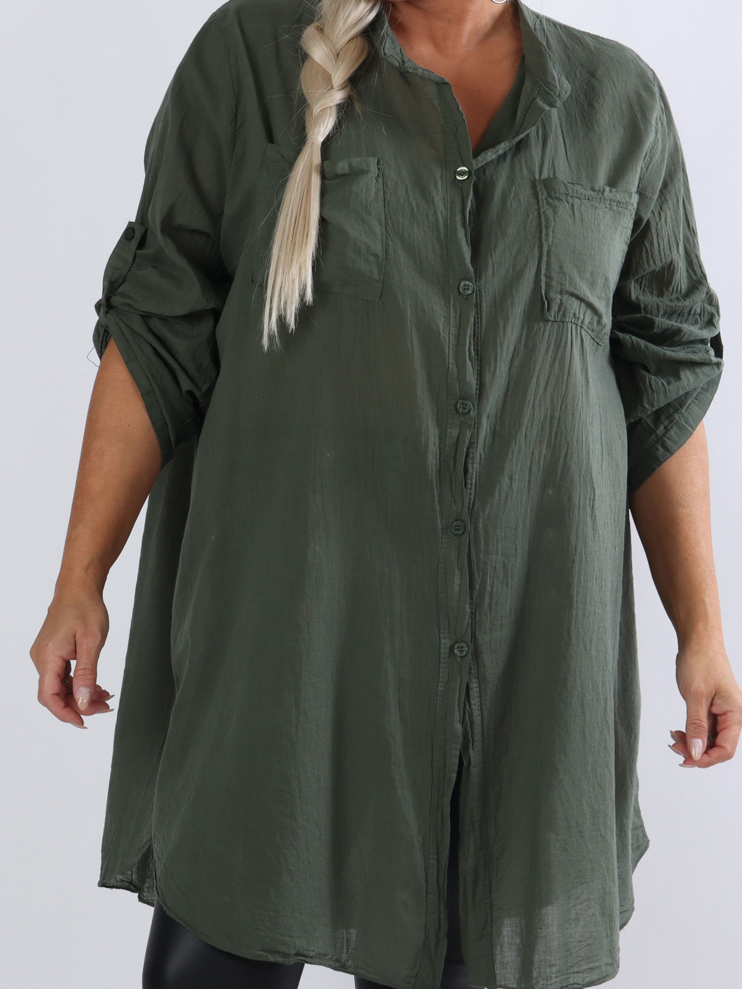Berna Plain - Plus size skjorte med lommer foran